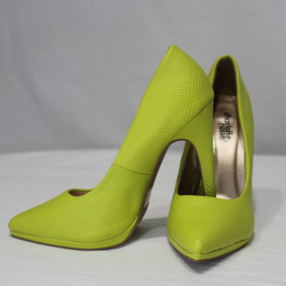 Charlotte Russe Classic Lime Green Retro Stilettos size 7